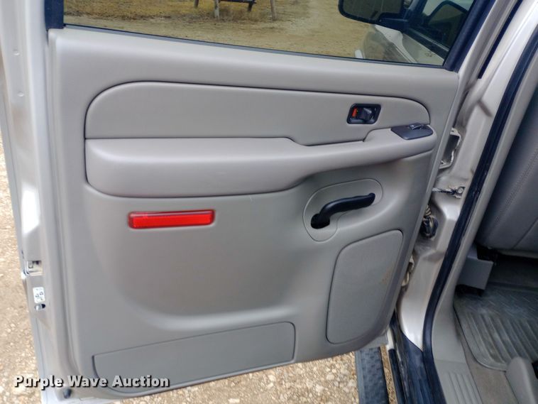 image for item EO0567 2006 Chevrolet Avalanche  Crew Cab pickup truck