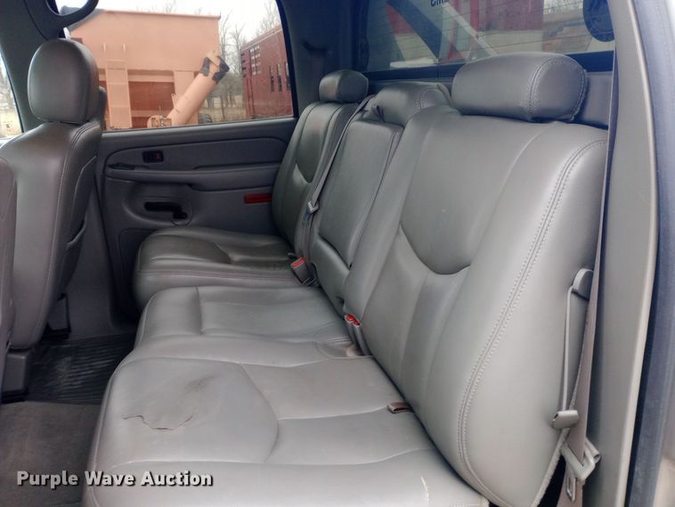 image for item EO0567 2006 Chevrolet Avalanche  Crew Cab pickup truck