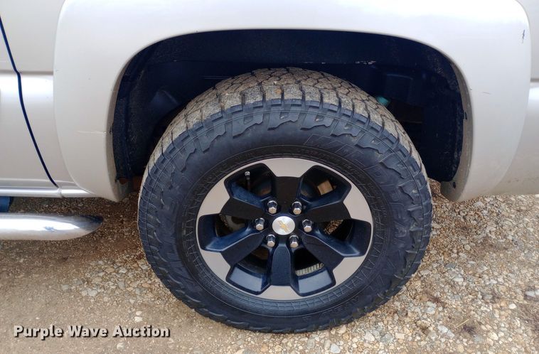 image for item EO0567 2006 Chevrolet Avalanche  Crew Cab pickup truck