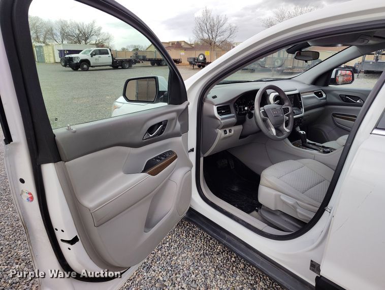 image for item EO9977 2018 GMC Acadia SLE SUV