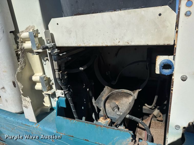 image for item EQ1143 Tennant 6600 sweeper