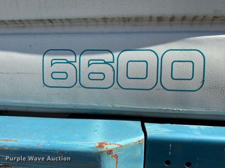 image for item EQ1143 Tennant 6600 sweeper