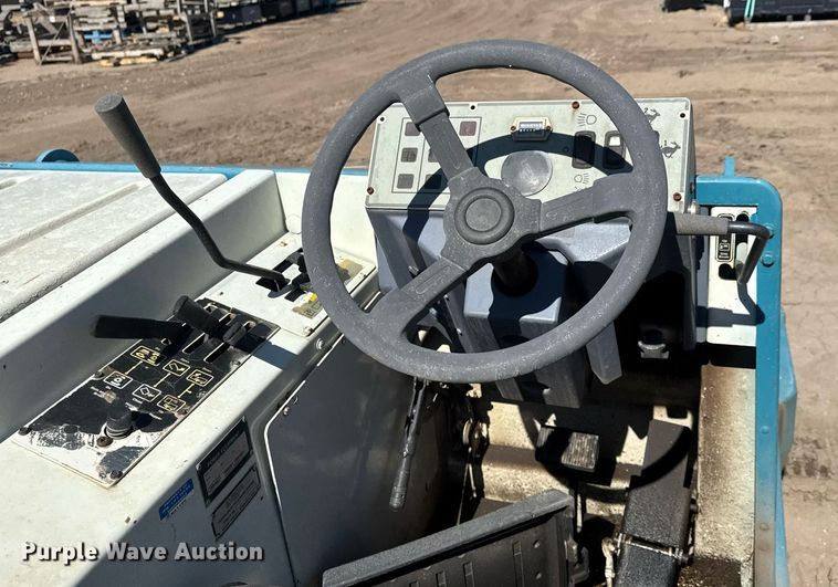 image for item EQ1143 Tennant 6600 sweeper