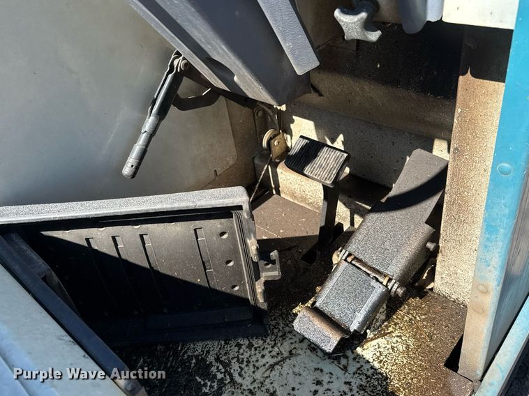 image for item EQ1143 Tennant 6600 sweeper