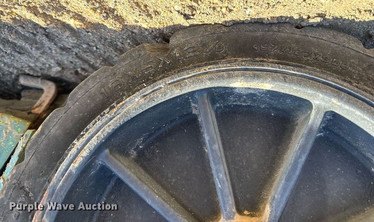 image for item EQ1143 Tennant 6600 sweeper