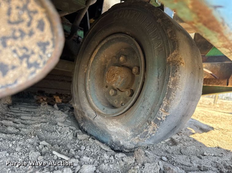 image for item EQ1143 Tennant 6600 sweeper