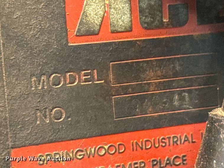 image for item EQ1144 Acer Ultima 3VKH milling machine