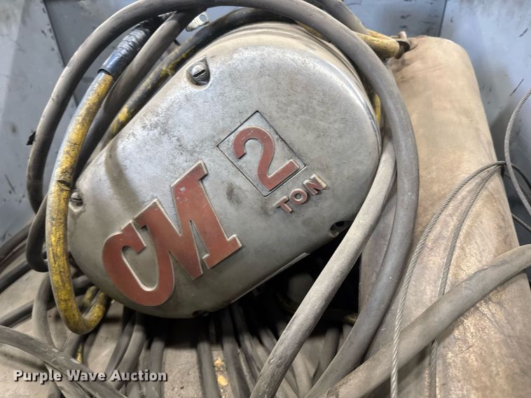 image for item EQ1153 CM chain hoist