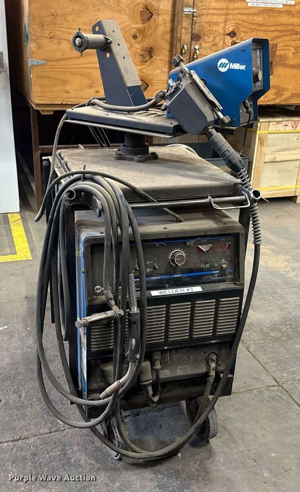 image for item EQ1164 Miller Deltaweld 452 welder