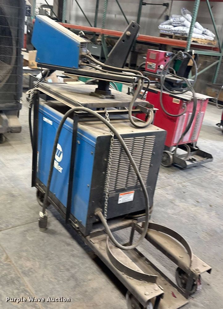 image for item EQ1164 Miller Deltaweld 452 welder