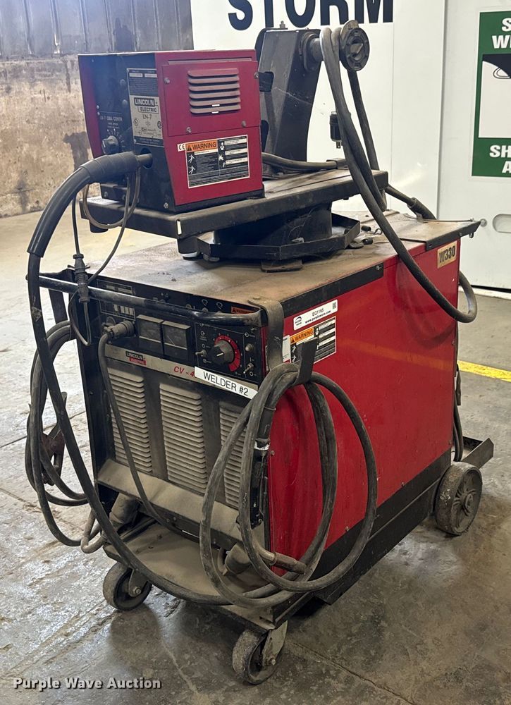 image for item EQ1165 Lincoln Electric CV-400 welder