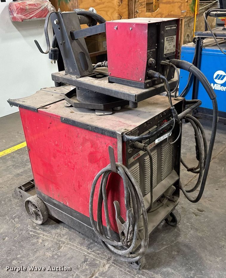 image for item EQ1165 Lincoln Electric CV-400 welder
