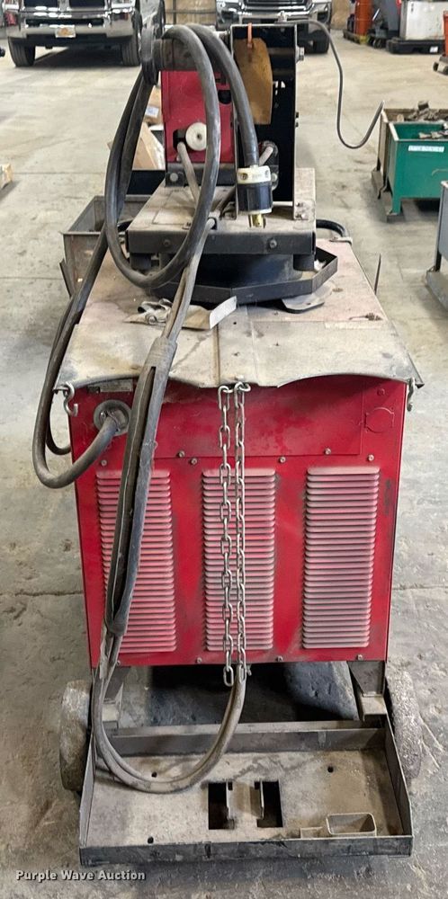 image for item EQ1165 Lincoln Electric CV-400 welder