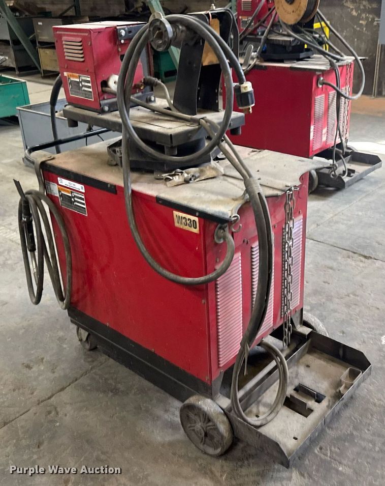 image for item EQ1165 Lincoln Electric CV-400 welder