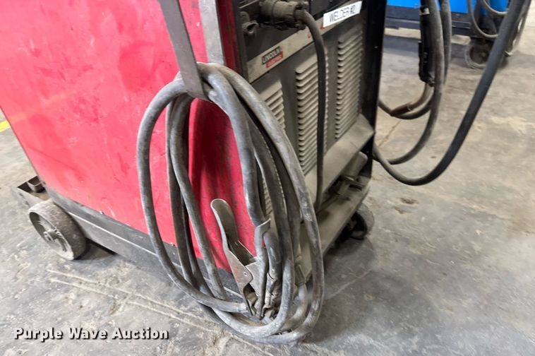 image for item EQ1165 Lincoln Electric CV-400 welder