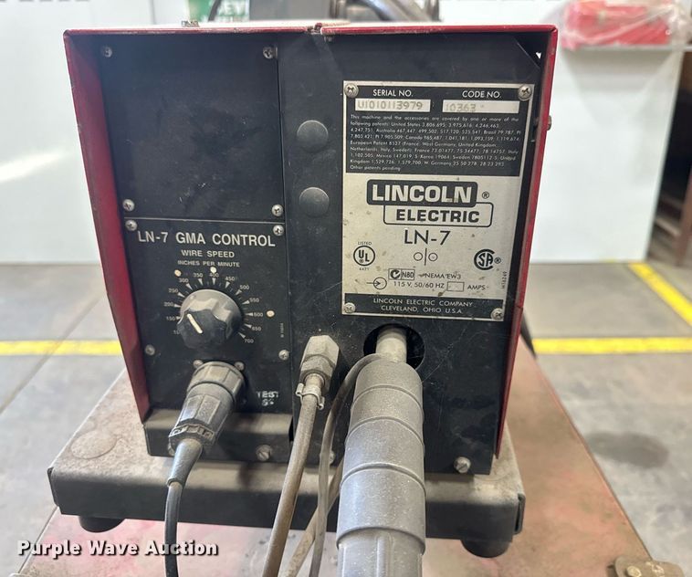 image for item EQ1165 Lincoln Electric CV-400 welder