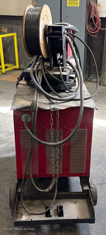 image for item EQ1166 Lincoln Electric CV-400 welder