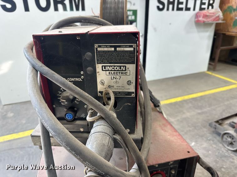 image for item EQ1166 Lincoln Electric CV-400 welder