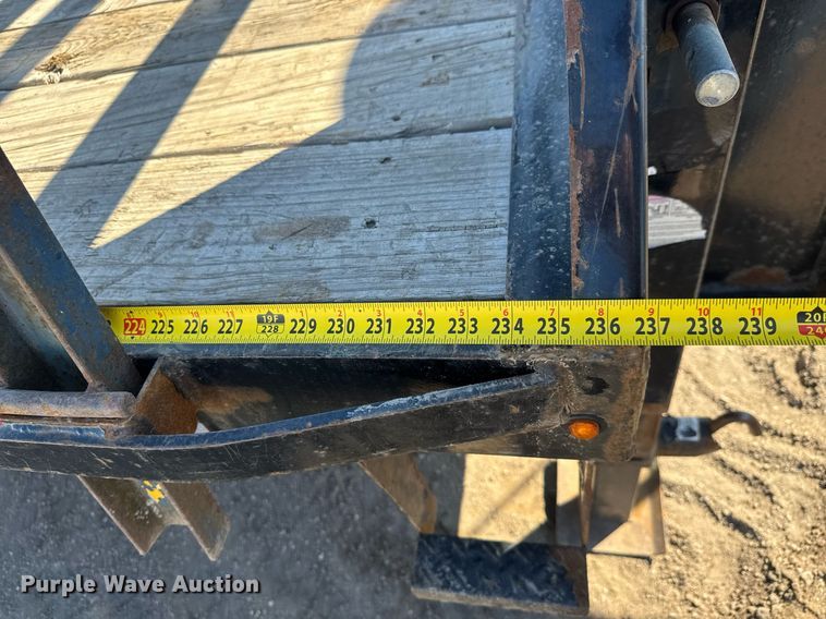 image for item EQ1189 2019 Lamar FS022527 equipment trailer