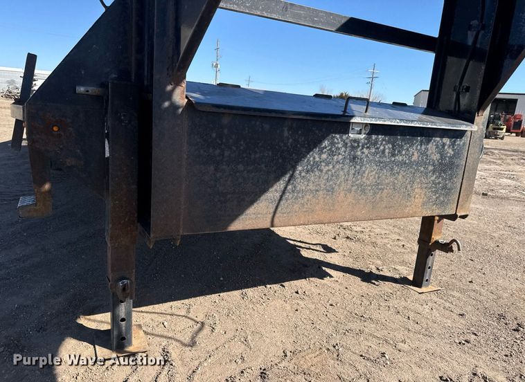 image for item EQ1189 2019 Lamar FS022527 equipment trailer