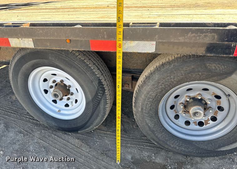 image for item EQ1189 2019 Lamar FS022527 equipment trailer