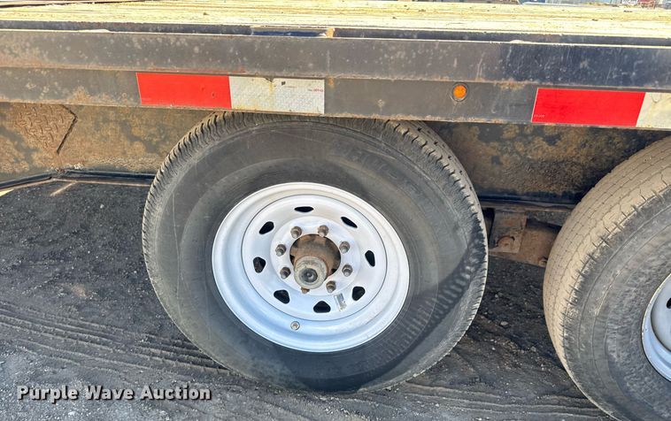 image for item EQ1189 2019 Lamar FS022527 equipment trailer