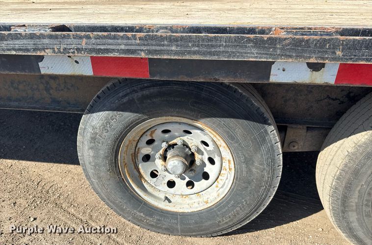 image for item EQ1189 2019 Lamar FS022527 equipment trailer