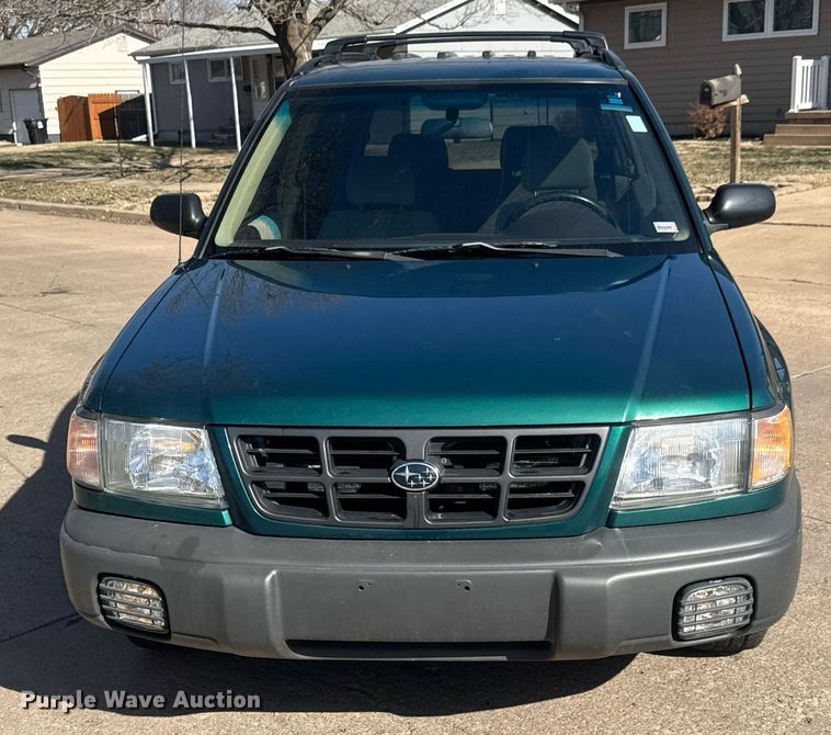image for item EQ1208 1998 Subaru Forester L SUV