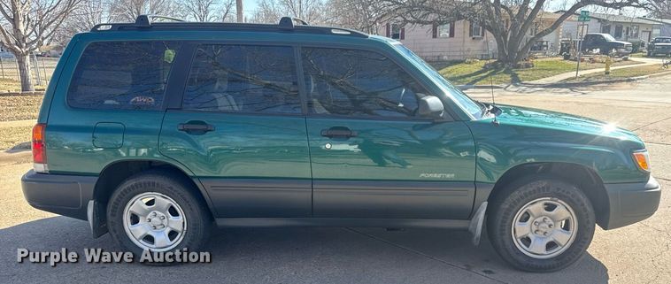 image for item EQ1208 1998 Subaru Forester L SUV
