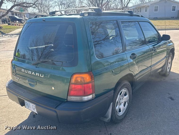 image for item EQ1208 1998 Subaru Forester L SUV