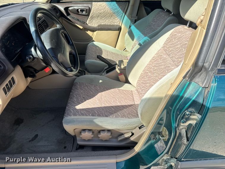 image for item EQ1208 1998 Subaru Forester L SUV