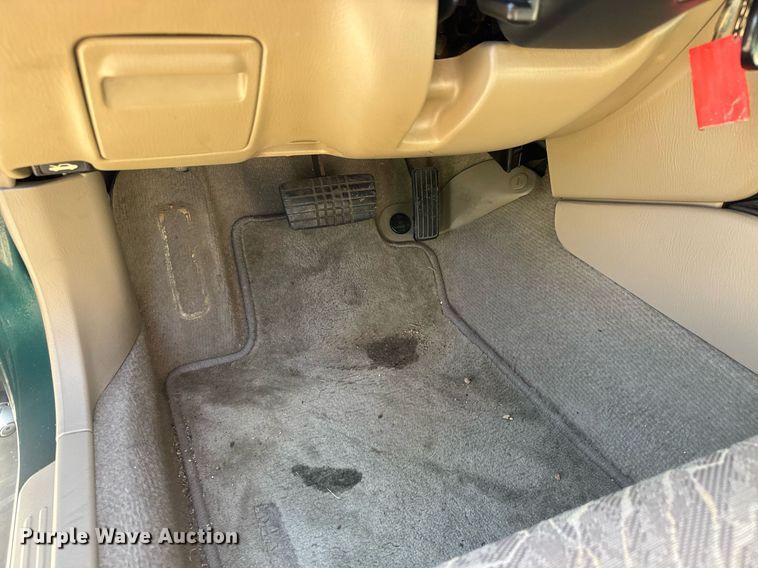 image for item EQ1208 1998 Subaru Forester L SUV