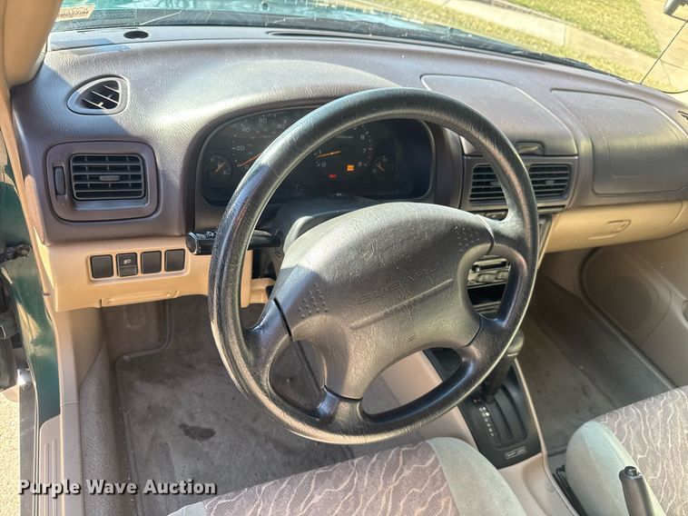image for item EQ1208 1998 Subaru Forester L SUV