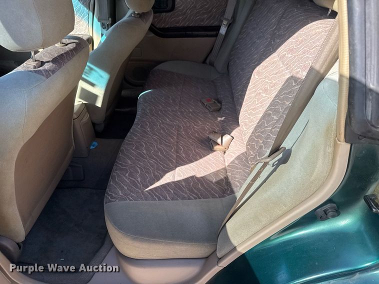 image for item EQ1208 1998 Subaru Forester L SUV