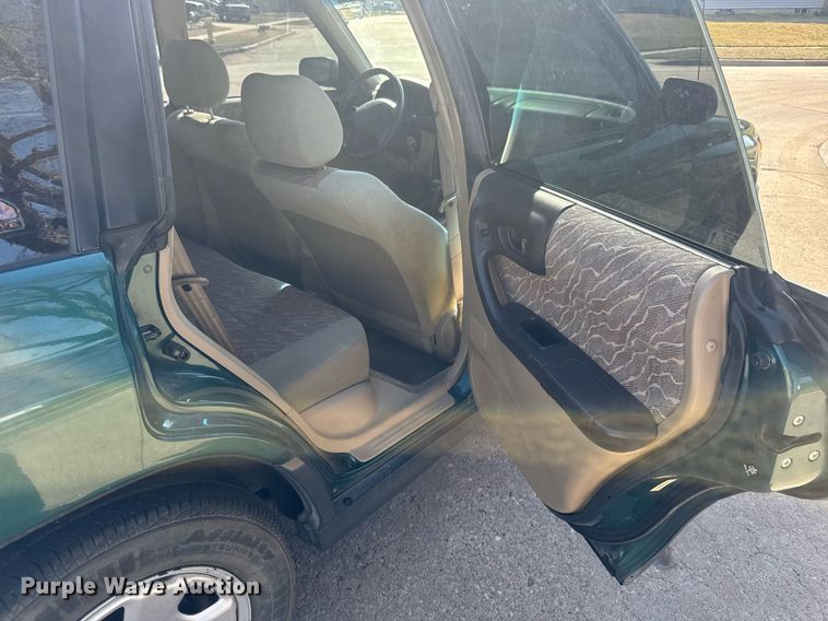 image for item EQ1208 1998 Subaru Forester L SUV