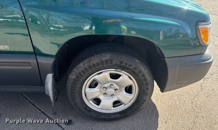 image for item EQ1208 1998 Subaru Forester L SUV