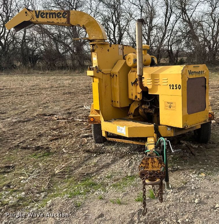 image for item EQ1210 1996 Vermeer 1250BC wood chipper