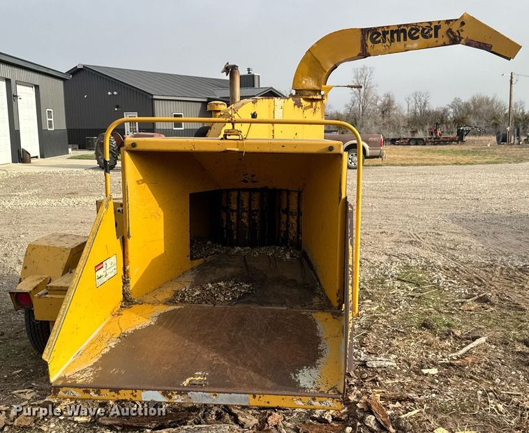 image for item EQ1210 1996 Vermeer 1250BC wood chipper