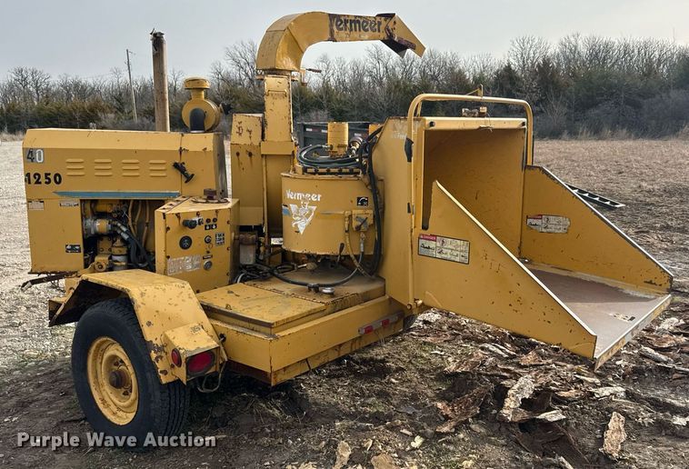 image for item EQ1210 1996 Vermeer 1250BC wood chipper