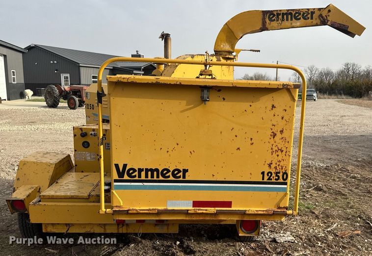 image for item EQ1210 1996 Vermeer 1250BC wood chipper