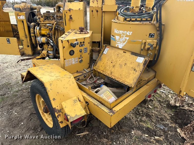 image for item EQ1210 1996 Vermeer 1250BC wood chipper