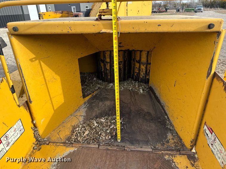 image for item EQ1210 1996 Vermeer 1250BC wood chipper