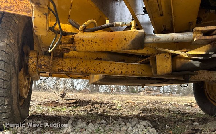 image for item EQ1210 1996 Vermeer 1250BC wood chipper