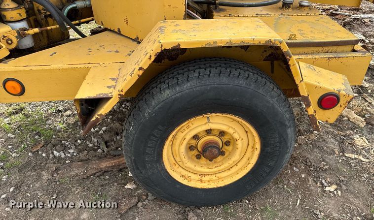 image for item EQ1210 1996 Vermeer 1250BC wood chipper