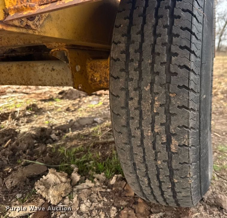 image for item EQ1210 1996 Vermeer 1250BC wood chipper