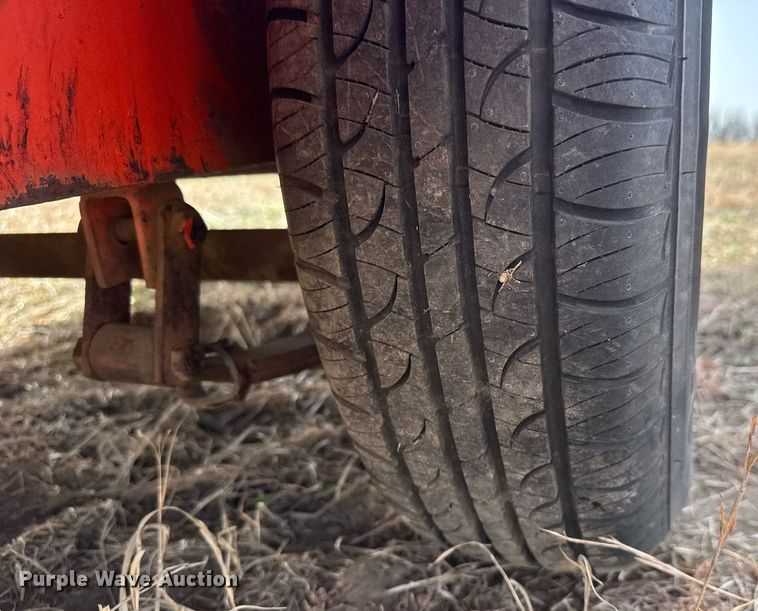 image for item EQ1216 1986 JFW B1FB tilt deck utility trailer