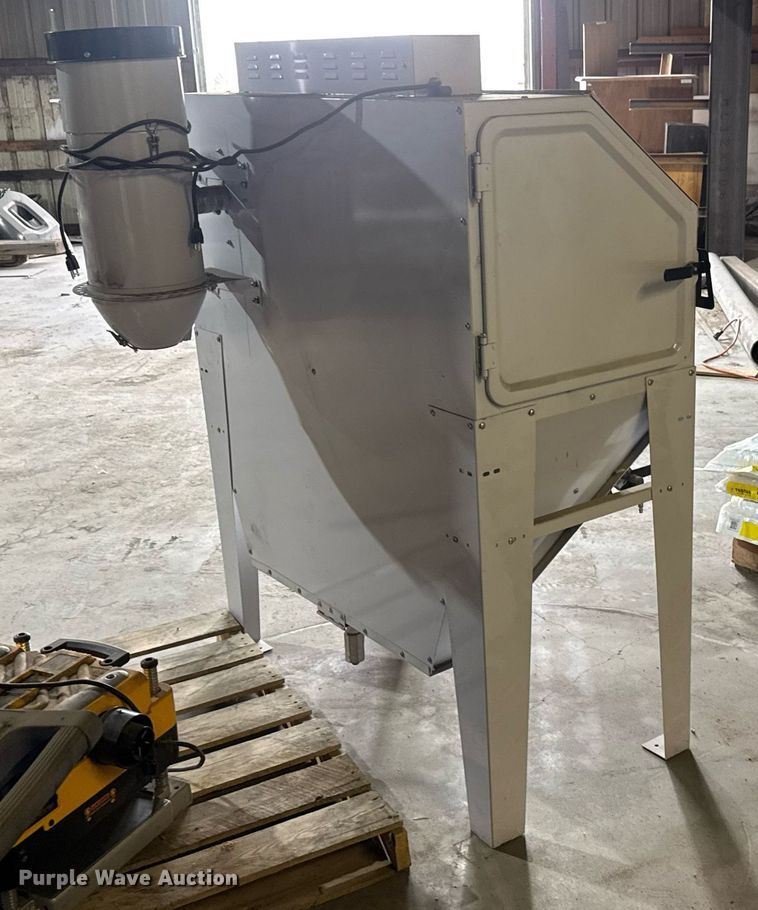 image for item EQ1219 Central Pneumatic sand blast cabinet