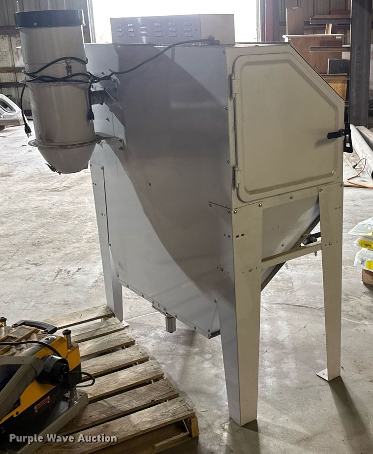 image for item EQ1219 Central Pneumatic sand blast cabinet