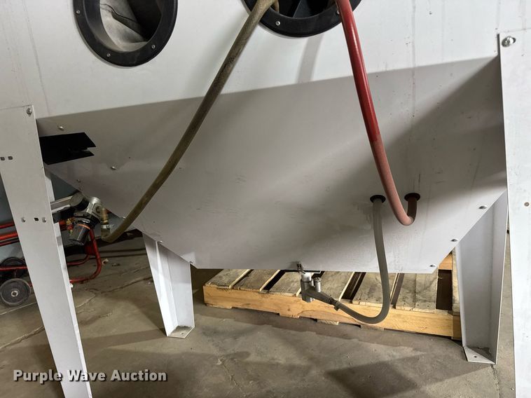 image for item EQ1219 Central Pneumatic sand blast cabinet