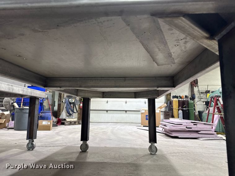 image for item EQ1220 (3) rolling tables